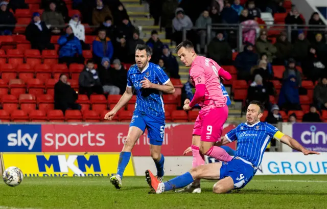 Hearts' Lawrence Shankland scores to make it 1-0 during a cinch Premiership match between St Johnstone and Heart of Midlothian at McDiarmid Park