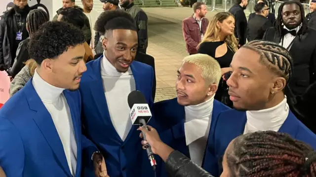 No Guidnce are interviewed on the red carpet