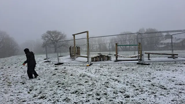 Snow in Bingham Park, Sheffield