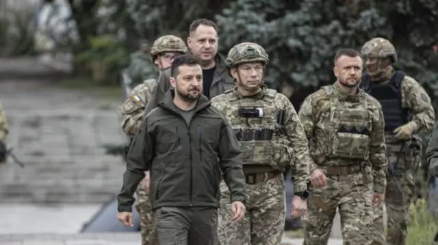 General Oleksandr Syrskyi and President Zelensky