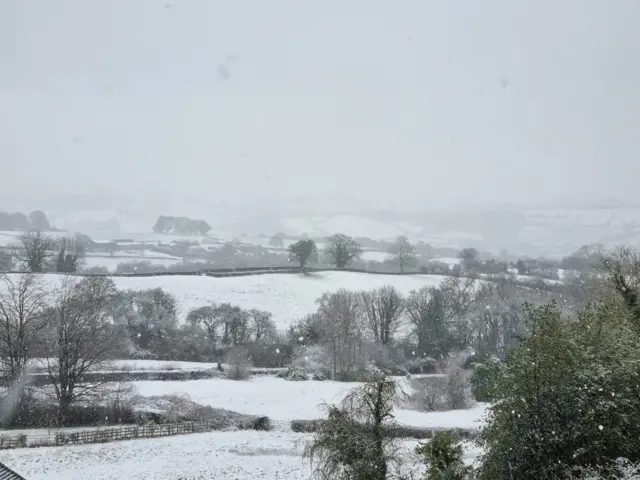 snow ecclesbourne valley