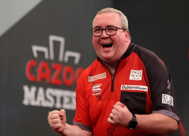 Stephen Bunting celebrates