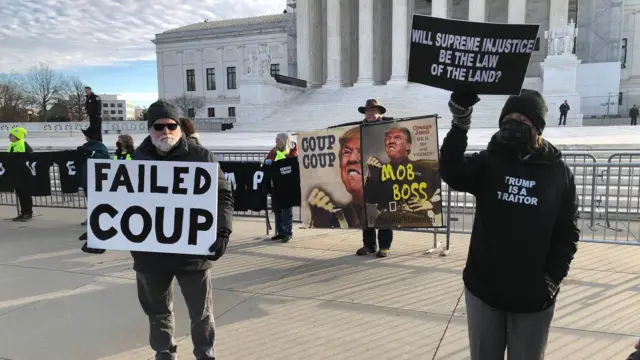 Trump protesters outside court