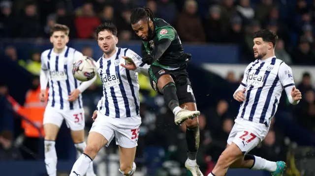 Kasey Palmer shoots for Coventry