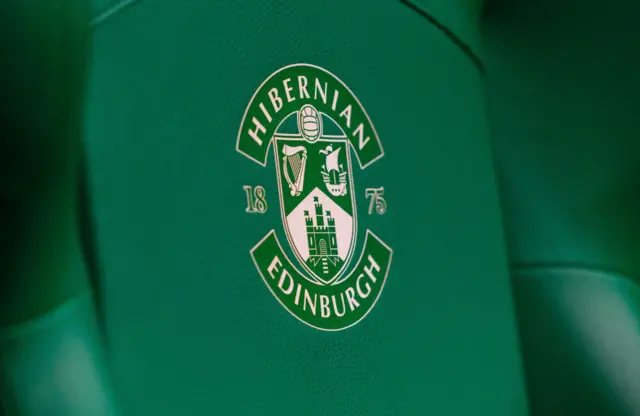 Hibs crest