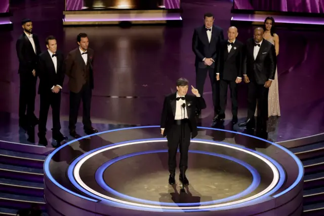 Cillian Murphy accepts the Best Actor in a Leading Role award for "Oppenheimer" onstage during the 96th Annual Academy Awards at Dolby Theatre on March 10, 2024 in Hollywood, California. (P