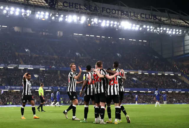 Alexander Isak of Newcastle United celebrates scoring