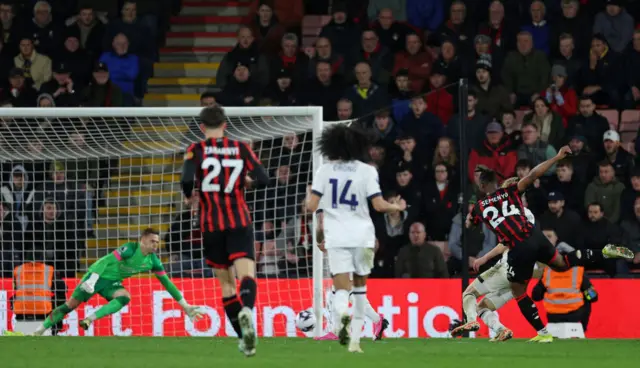 Semenyo equalises for Bournemouth