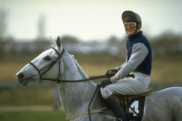 Richard Dunwoody on Desert Orchid