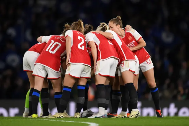 Arsenal huddle