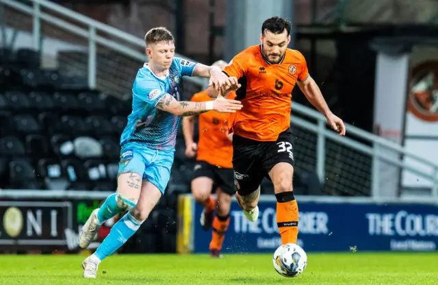 Sam Fisher challenges Tony Watt