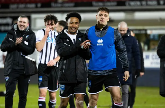 Dunfermline celebrate