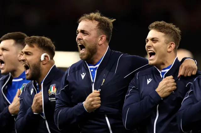 Italy players singing