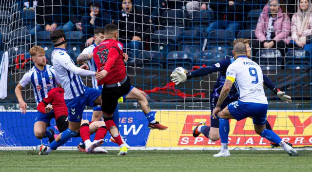 Charles Dunne scores for St Mirren