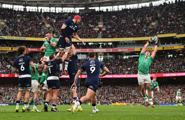 Dan Sheehan prepares to score a try