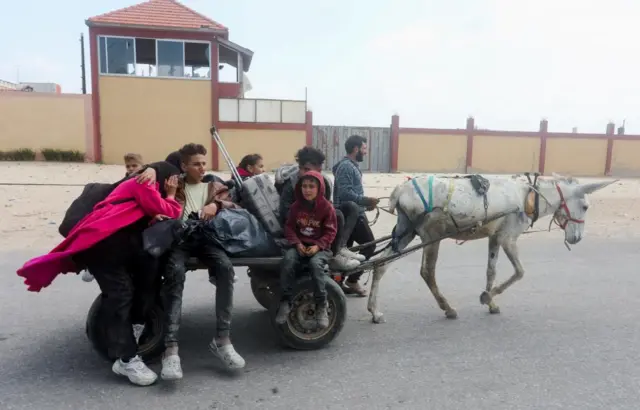 Palestinians fleeing north Gaza after Israeli troops raided Al Shifa hospital