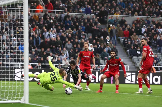 Livramento pokes home newcastle's third.