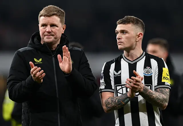 Newcastle United Head Coach Eddie Howe and Kieran Trippier of Newcastle United (2) clap fans