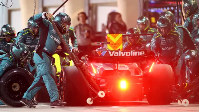 lance stroll pit stop