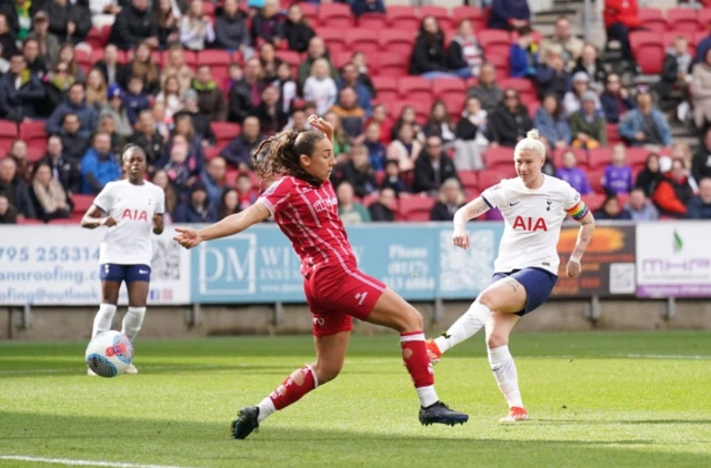 Beth England scores