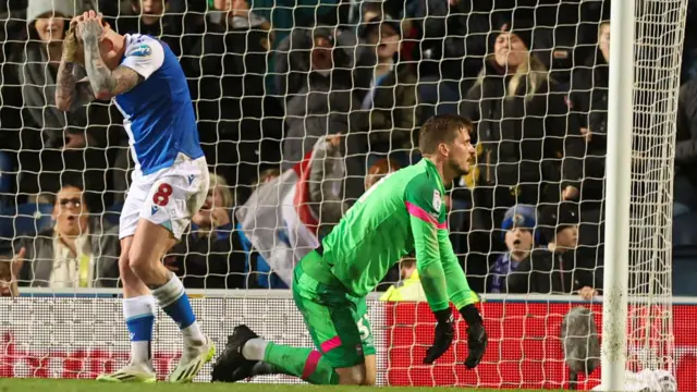 Sammie Szmodics looks dejected