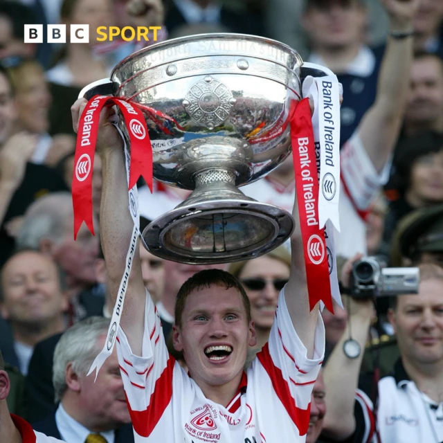 Cormac McAnallen lifting the Sam Maguire in 2003
