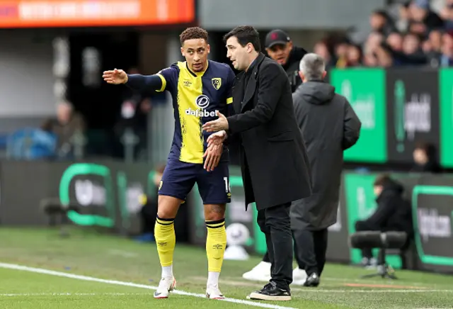 Marcus Tavernier of AFC Bournemouth speaks with Andoni Iraola