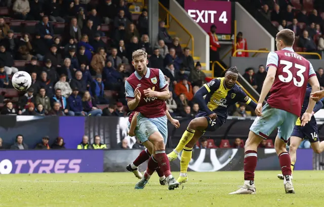 Antoine Semenyo scores their second goal