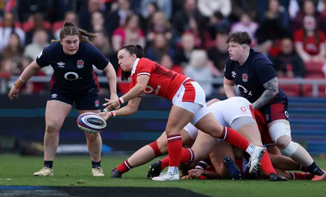 Sian Jones passes the ball