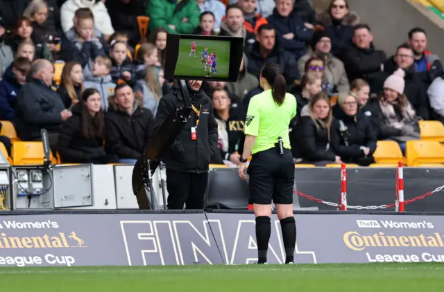 Referee goes to the screen to rule out Ramirez' goal