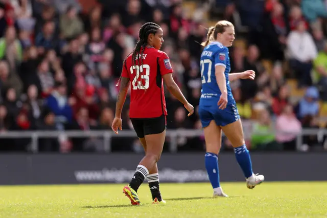 Geyse walks into position