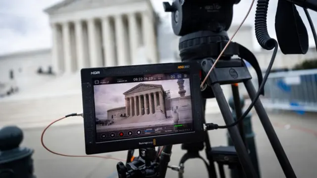 A TV camera records the US Supreme Court, where the high judges ruled unanimously that the 14th amendment´s insurrection clause will not prevent former US President Trump from appearing on Colorado´s election ballot in Washington, DC, USA, 04 March 2024