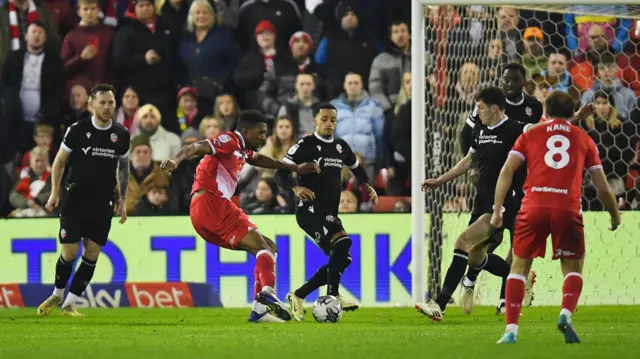 Donovan Pines scores for Barnsley