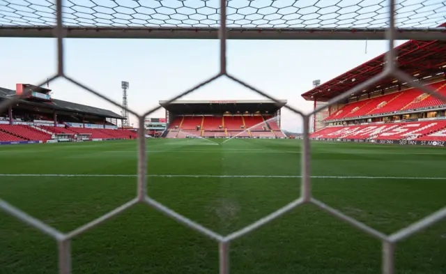 The calm before the storm at Oakwell.