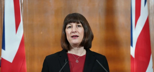 Description Shadow chancellor of the exchequer Rachel Reeves speaks during a press conference on the state of the UK econom