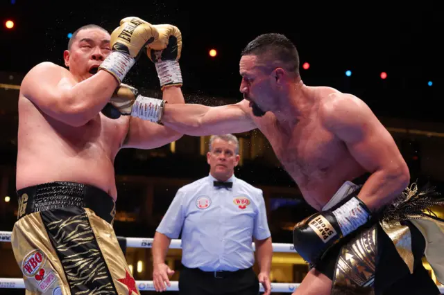 Joseph Parker lands on Zhilei Zhang