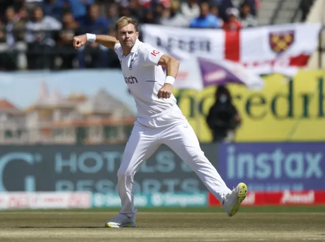 James Anderson celebrates dismissing Shubman Gill