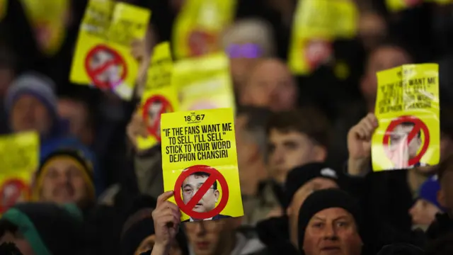 Sheff Wed fans protest