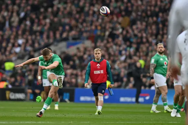 Jack Crowley kicking a penalty