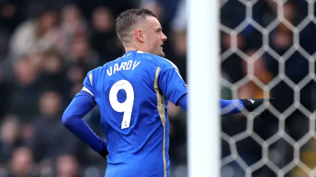 Jamie Vardy celebrates scoring