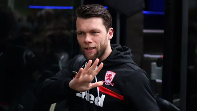 Jonny Howson arrives at Hull