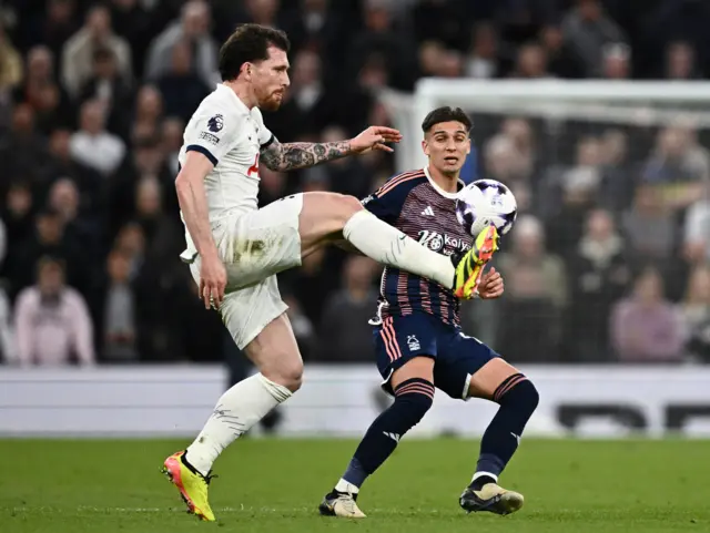 Pierre-Emile Hojbjerg playing against Nottingham Forest