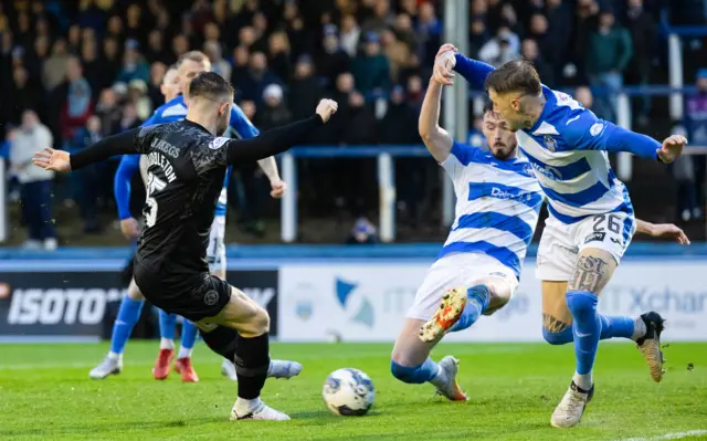 Glen Middleton makes it 2-0 to Dundee United with a left footed shot