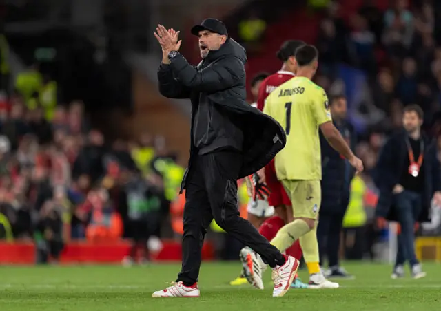 Jurgen Klopp applauds the fans