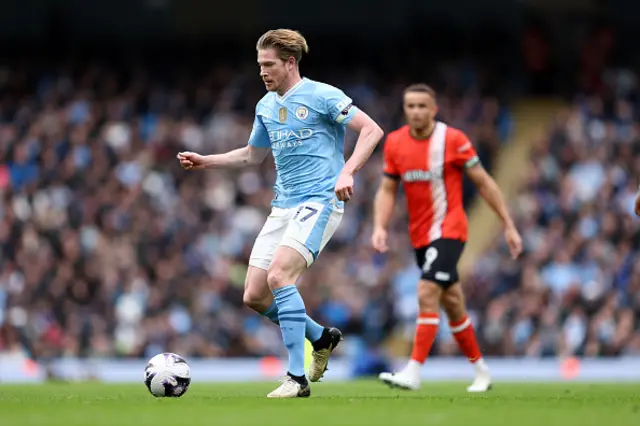 Kevin de Bruyne on the ball for Man City