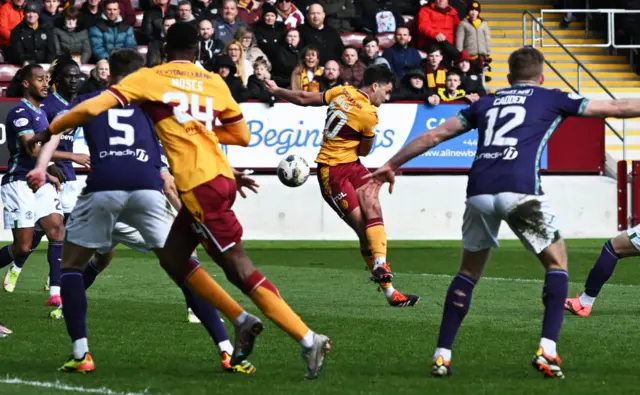 Shane Blaney scores in stoppage time