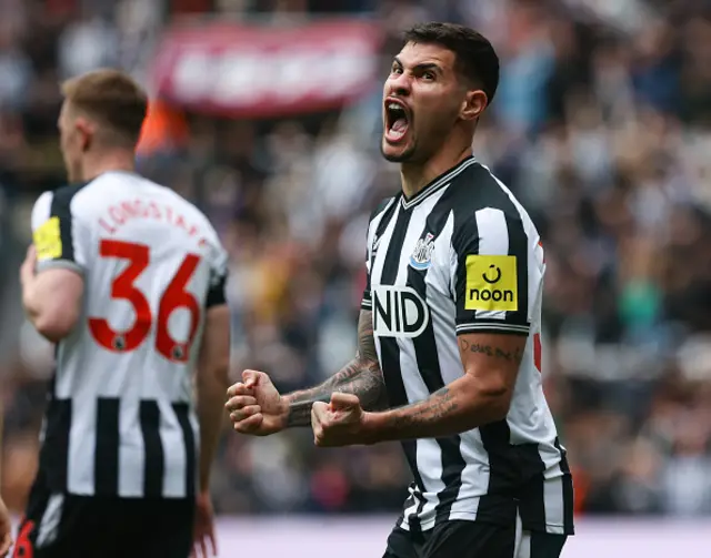 Bruno Guimarães celebrate