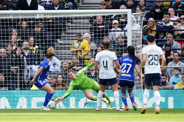 Lize Kop makes a save