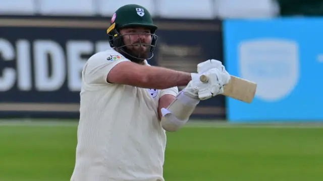 Joe Leach batting for Worcestershire