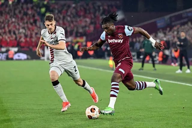 Mohammed Kudus of West Ham United runs with the ball